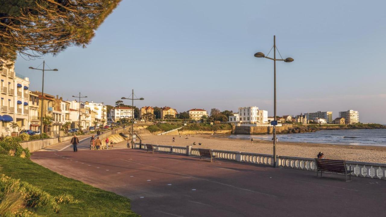 Cerise Royan - Le Grand Hotel De La Plage Exterior foto
