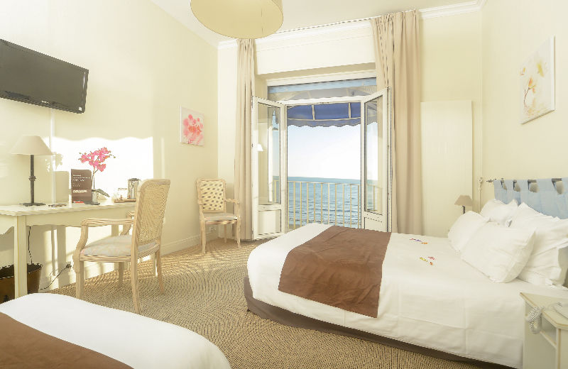 Cerise Royan - Le Grand Hotel De La Plage Exterior foto