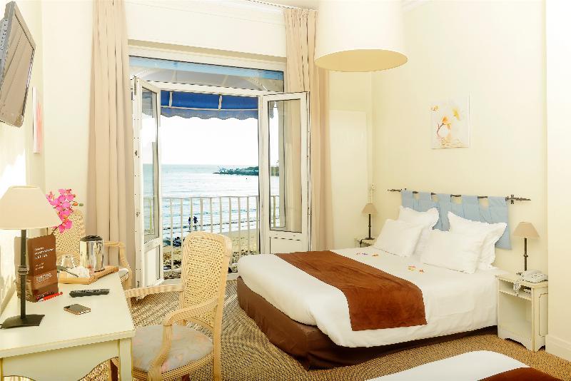 Cerise Royan - Le Grand Hotel De La Plage Exterior foto